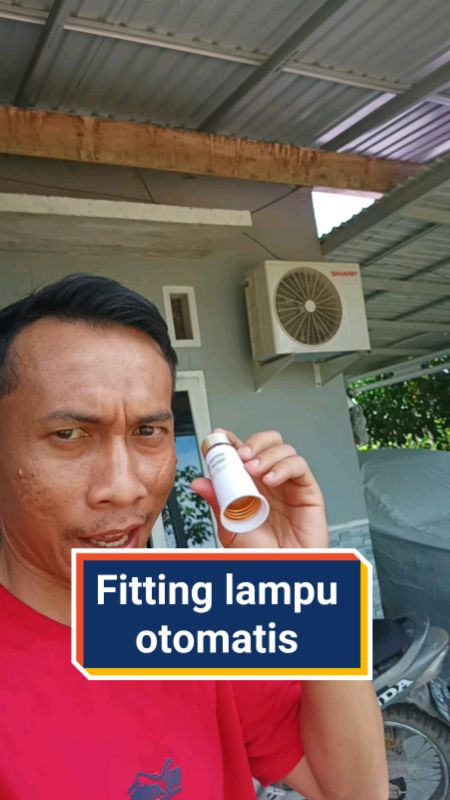 Fitting lampu otomatis #ViralDiShopeeVideo #ShopeeCOD #GratisOngkirRP0 #SpillRacunShopee #PromoNonStop #RacunShopee #fittinglampusensor
