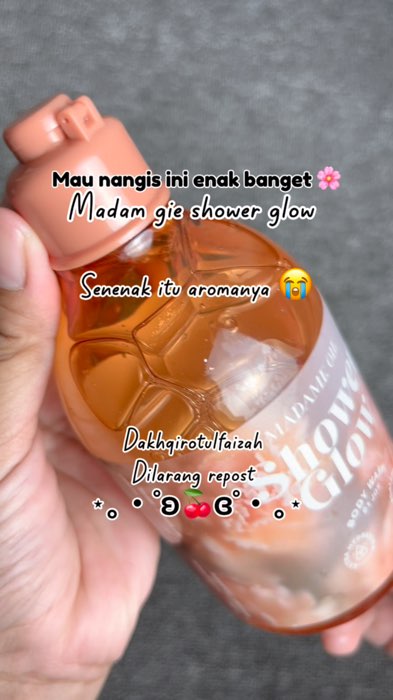 Ampunn 😭 aromnaya enam banget woey 🥹 #madamgie #madamgieshowerglow #showerglowmadamegie #sabunmandimadamegie #fyp #RacunShopeeCheck