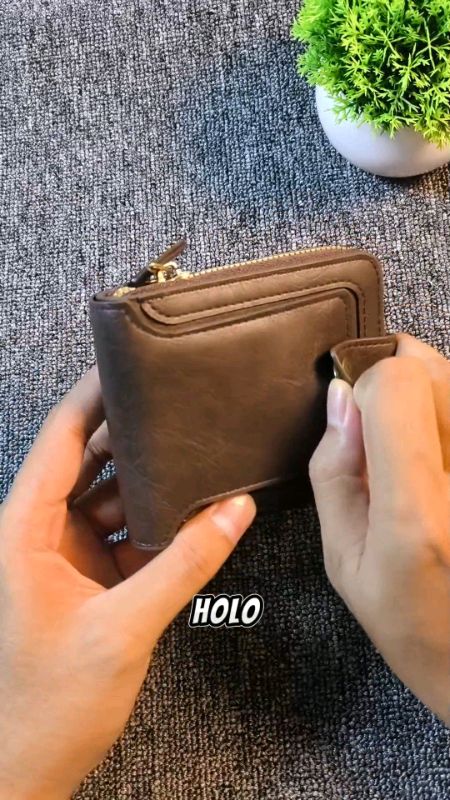 dompet pria dari holo yang menggunakan bahan pu kulit sintetis #domprt #dompetpria #dompetpriamurah #dompetpriakulitsintetis