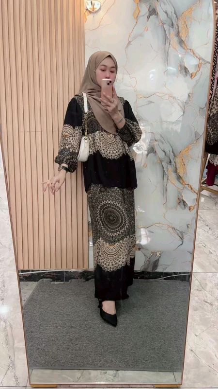 #setelan #setelanoneset #setelanterbaru #setelankekinian #setelanwanita #SpillRacunShopee #SpillBawaBerkah #ShopeeLook #ShopeeFashionHaul