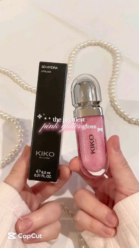 Bling Bling Glitter✨️🫦 #kikomilano #kikomilanohydragloss #kikomilano3dhydragloss13 #kikomilano3dlipgloss #kikomilanolipstick  #kikomilanolipgloss