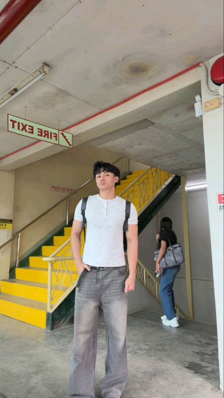 murah tapi kece #outfitideas #outfitinspiration #outfitinspo #menoutfit #menstyle #stylepria #outfitsimple #GratisOngkirRP0 #fitcheck #RacunShopee