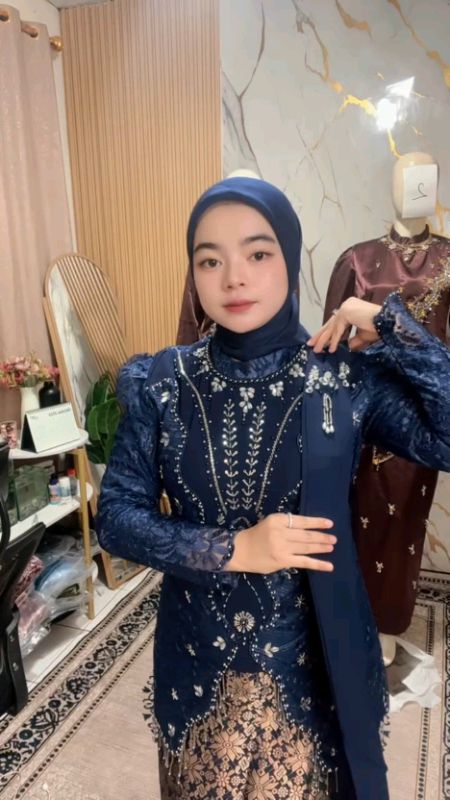 Kebaya Anaya Free Hijab dan Bros #kebayamodern #kebayawisuda #kebayaselendang #kebayakondangan #ShopeeFashionHaul #shopeevideofee