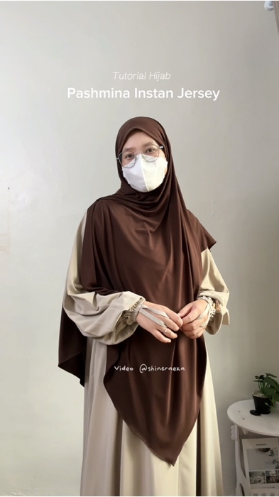 Wajib punya pashmina instan kaya gini, bagus banget 😍  #pashminainstan #pashminajersey #hijabpashmina #pashminatutorial #hijabsyari