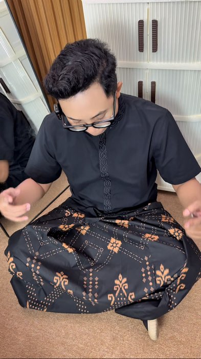 Sarung instan dewasa stylish harga murah #sarunginstan #sarunginstanmurah #sarunginstandewasa #GakNyeselBeliIni #PromoNonStop #RacunShopee #sarung
