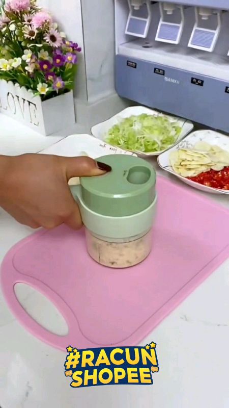 choper sayuran. choper bawang, choper portable. pemotong cabai. pemotong daun bawang #alatpotongbawang #alatpotongsayuran #pemotongcabe #chopperdaging