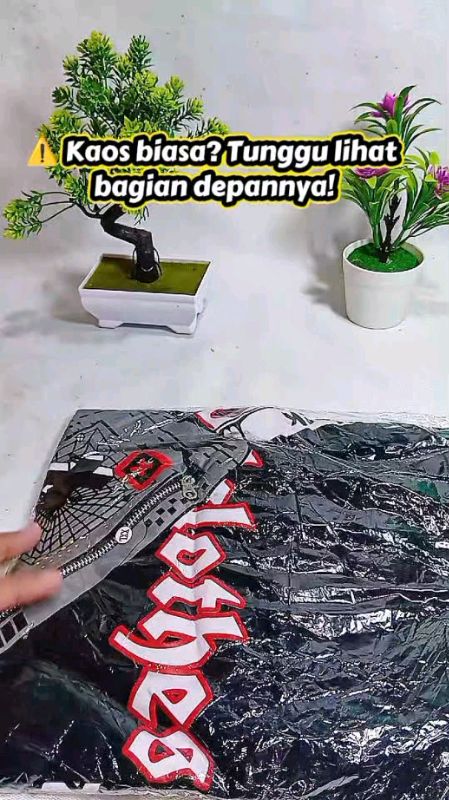Kaos Unik Sekaligus Ada Waistbag, Bikin Penampilan Makin Keren! #kaoswaistbag #kaospria #kaosunisex #fashionpria #ootdpria #kaoskekinian #waistbag