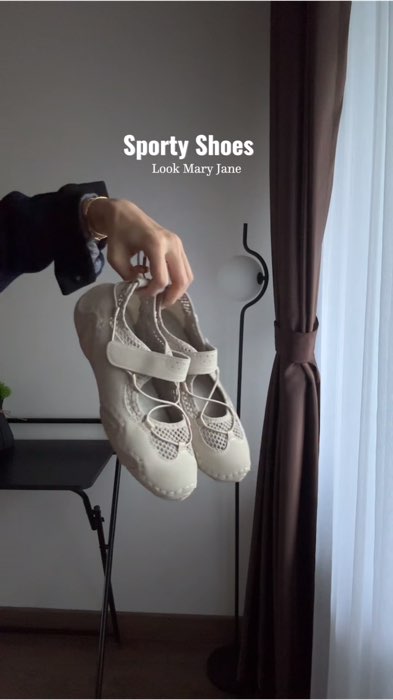 Sporty shoes tapi looknya manis 🤍