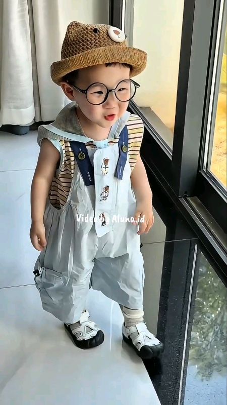 Setelan jumpsuit anak laki-laki #setelanjumsuitanak #jumpsuitanak #jumpsuitjeans #pakaiananak #fashionanak #fyp #RacunShopee