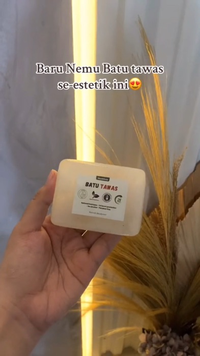 Hempas bauk ketek dengan estetik 😌 #tawasdeodorant #tawasalami #batutawas #batutawasdeodorant #ketekglowing #RacunShopee #shopeevideo #bodycare #fyp