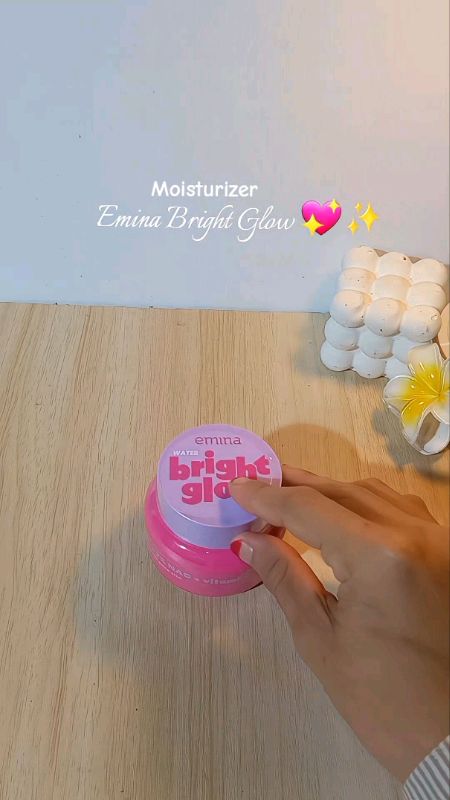 #moistemina #eminabrightglow #skincareroutine #skincareremaja #skincareproduk #moistniacinamide #SpillBawaBerkah #RacunShopee #GratisOngkirRP0 #diskon
