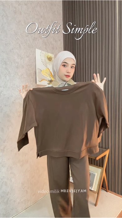 Outfit simple #kaosoversize #kaoswanita #kaosoversizewanita #reviewshopee #ShopeeLook #outfitideas