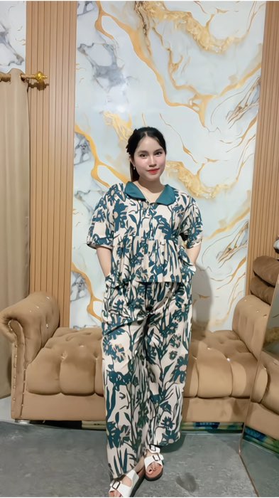 Motif ini ga kalah cantik 😍 dipakai santai cakep, keluar juga oke