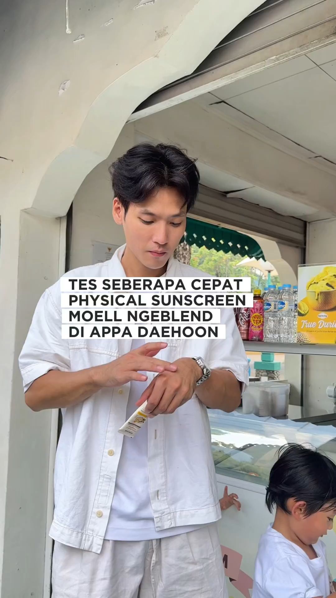 Tes sebrapa cepat sunscreen moell ngeblend di Appa Daehoon 😁#moell #moellskincarebaby #skincarenewborn