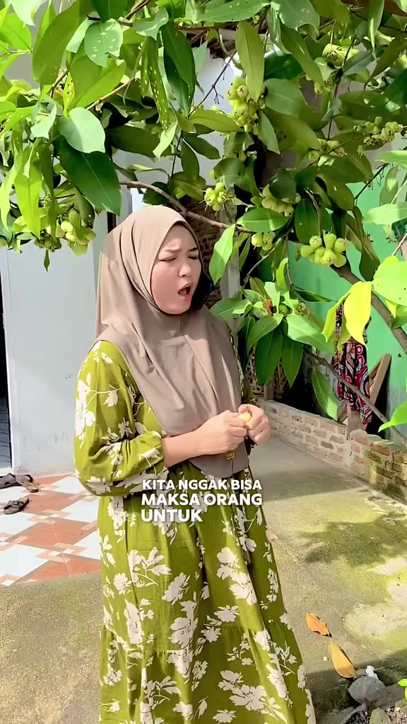 Kalau uda di selingkuhi itu tinggal kan, kita carik yang baru, yang lama campakkan #komedi