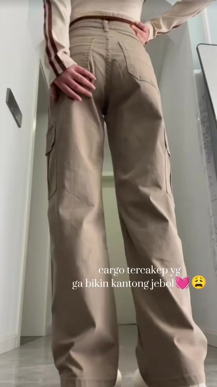 gatau lg si kalo dianggurin😩 #celanawanita #cargopants #cargowanita #foryou #fy