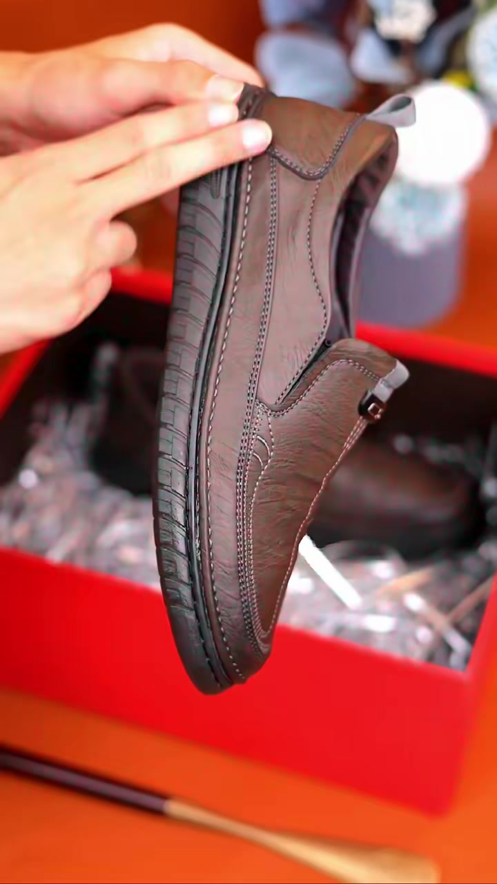 biar kerja makin ganteng pakai sepatu ini nih, buat sehari hari juga oke sih, lagi promo murah nih #sepatu #sepatupria #sepatupantofel #sepatukerja