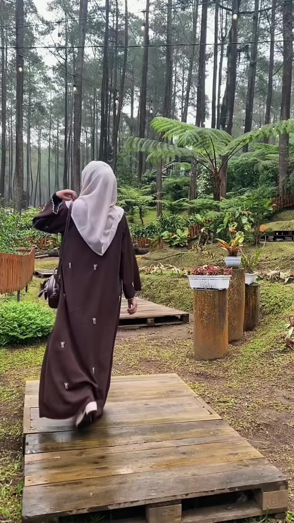 #abayacollection #abaya #abayacoquette #abayapita #abayamurah #abayacoklat #abayamahogany #mahogany #coquette