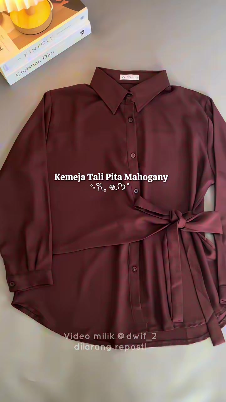 Sienna kemeja pita warna mahogany cakepp bgttt harga murah bahannya adem bgttt😍🥰   ゚ #fyppppppppppppppppppppppp #fyp #OOTD #outfit #kemeja #atasanwanita #blousemurah