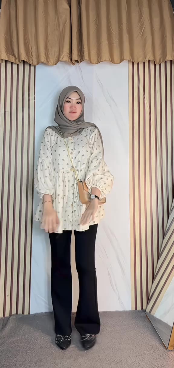 Kecewa banget! Dulu beli masi mahal, sekarang malah 30ribuan aja🫵🏻 #fyppppppppppppppppppppppp #atasanwanita #blouse #kemejawanita