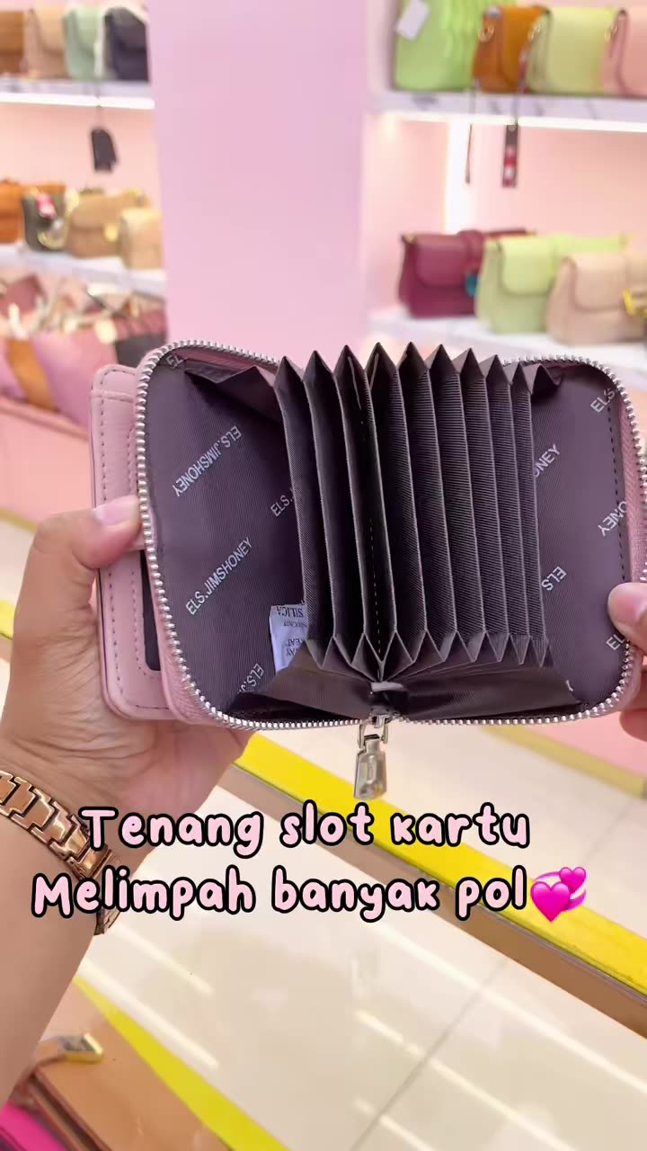 Valentine tuh bagusnya bawa produk jimshoney aja , lagi banyak promo juga   👆 #BeliLokal #ramadanekstraseru #klikkeranjangkuning #jimshoneymojokerto #jimshoneyindonesia #clowywalletjimshoney #dompetmurah #updatemojokerto #jimshoney #dompetwanita...