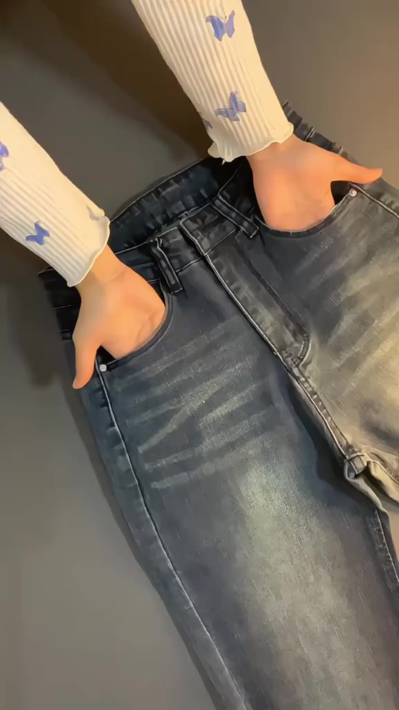 Cakep🥰🫶🏻 #celanajeans #jeanswanita #cutbrayjeans #jeanscutbray #cutbrayhighwaist #celanacutbrayhighwaist #fyp #lewatberandafyp