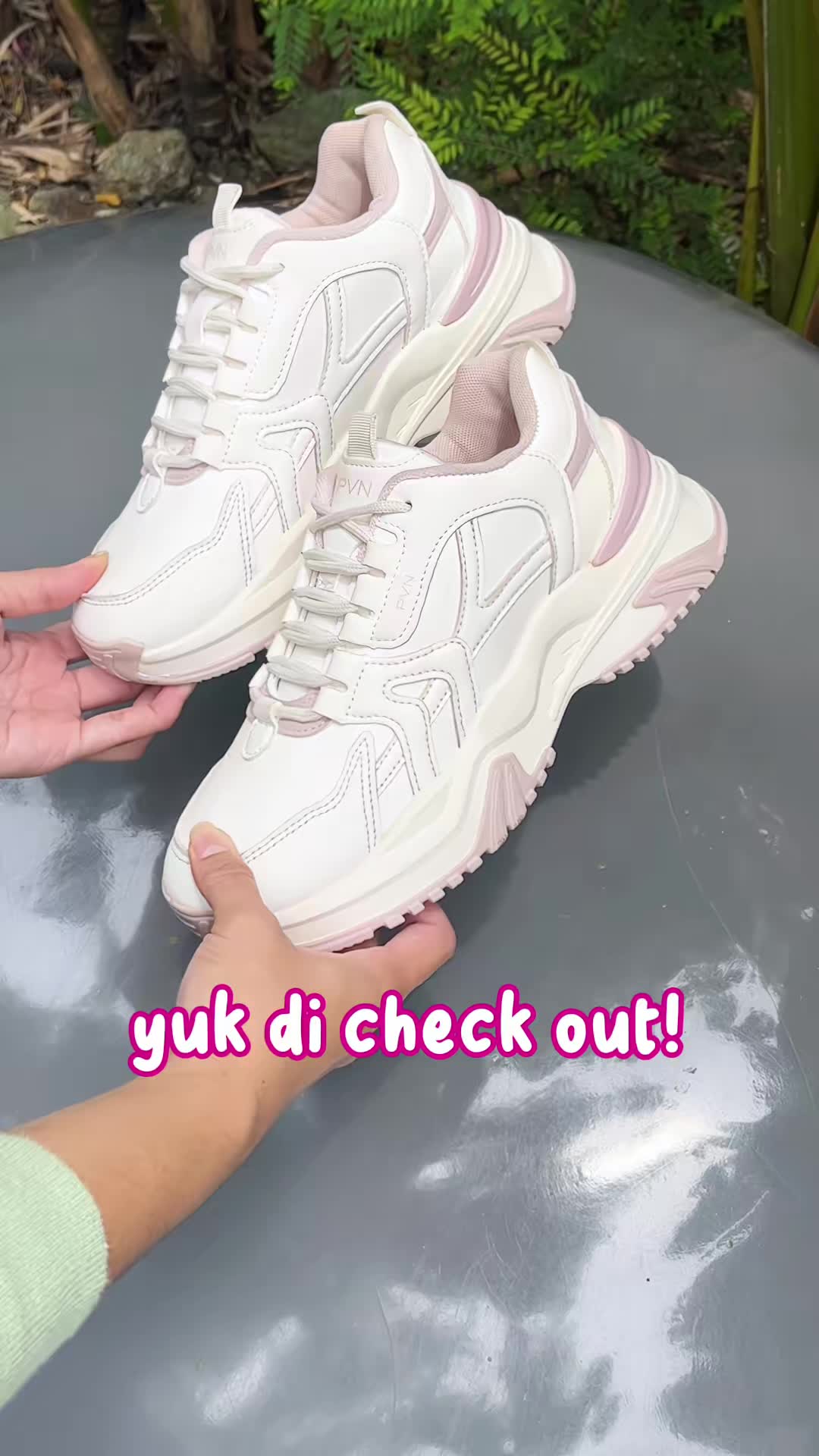 selain harus tau kamu juga harus punya sepatu yang ini nihh?? #pvn #pvndongjun #sepatuolahraga #olahraga #lari #jogging #trendolahraga #fyp #sepatuwanita