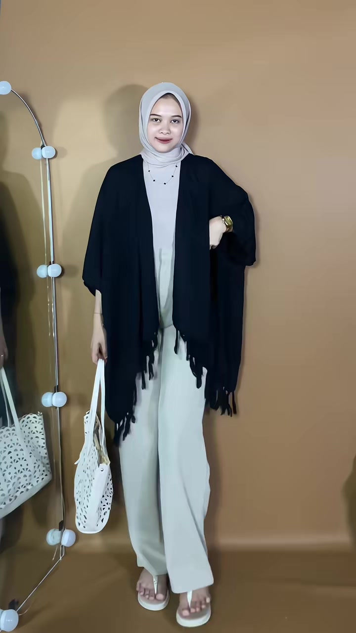 Cardigan rumbai ccok bgt buat mantai🖤💫 #cardigan #cardiganrumbai #cardiganoutfit