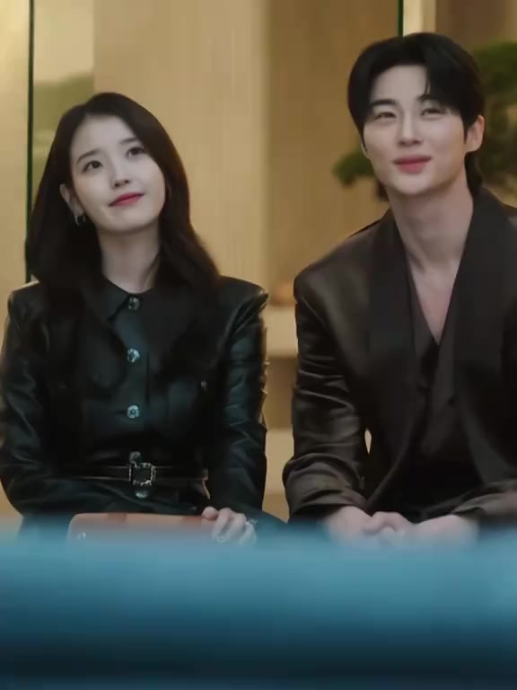 gemes nyaa😭💖 #perfectcrown #iu #byeonwooseok