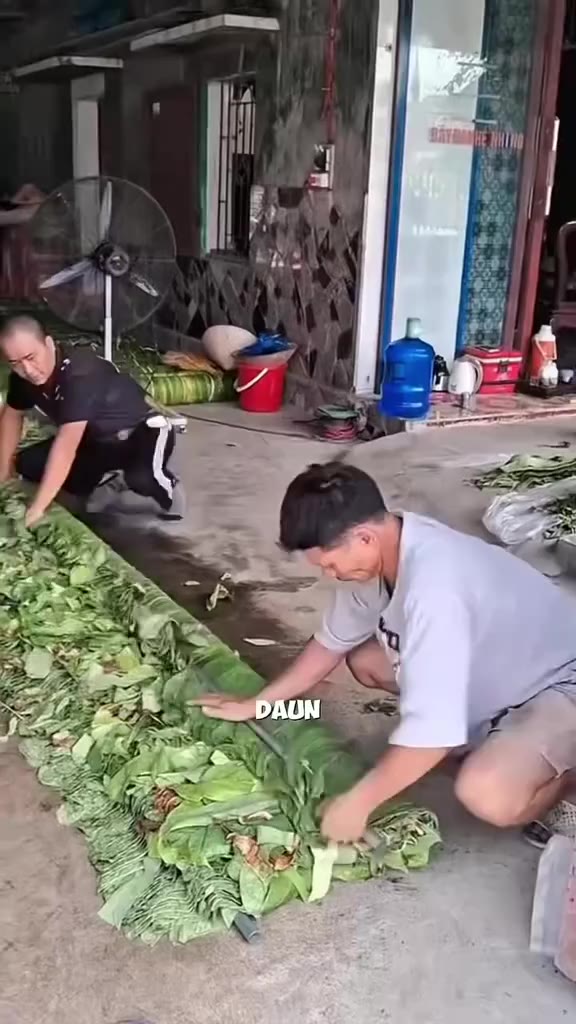 Teknik merajang daun #pertanian #tipsberkebun #trikpintar #trikpintar #outdooractivities #ScenicViews #outdooractivity #farmfresh #gardening #personalgrowth #empowerment #personaldevelopment #familyfriendly #resilience