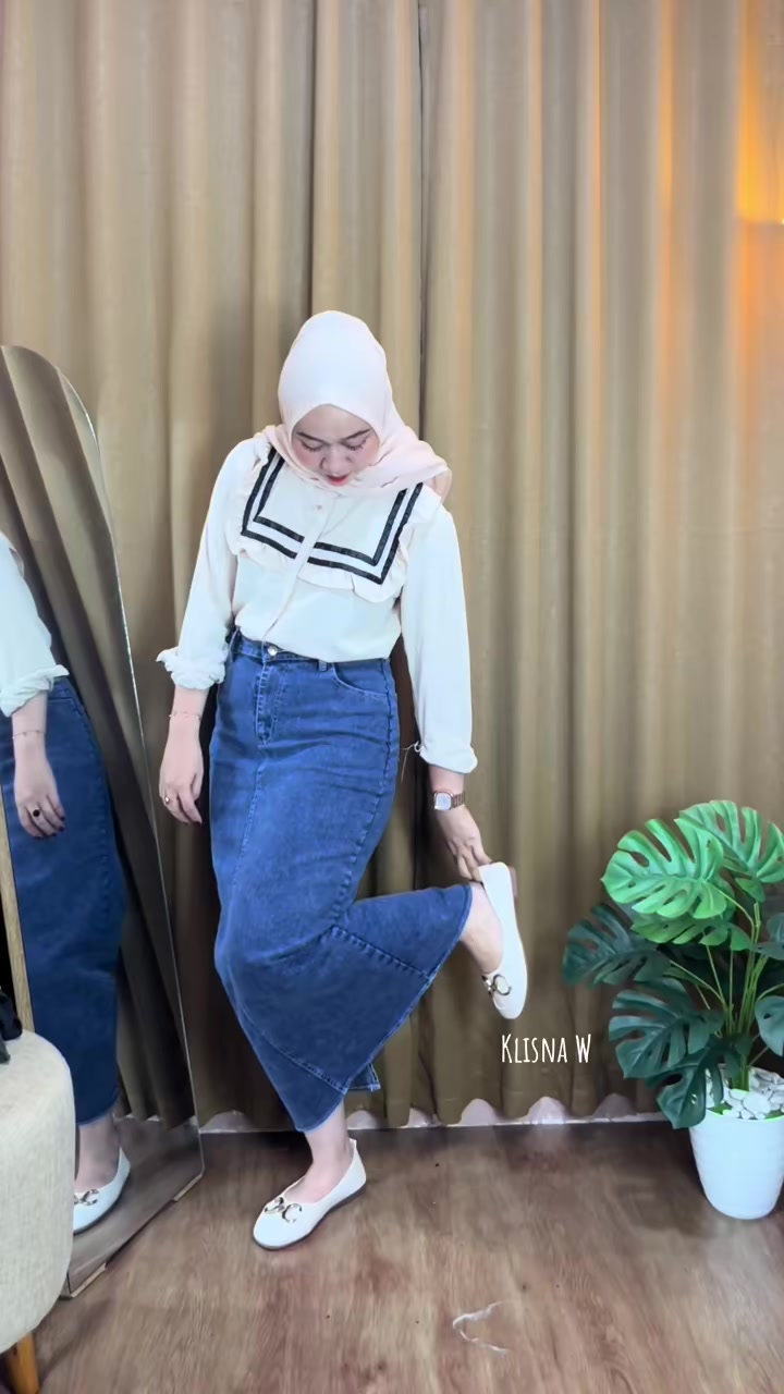 Ootd malam minggu nanti nihh 😋😁🔥 #promoguncang55 #ootdhijab #outfitjalanjalan