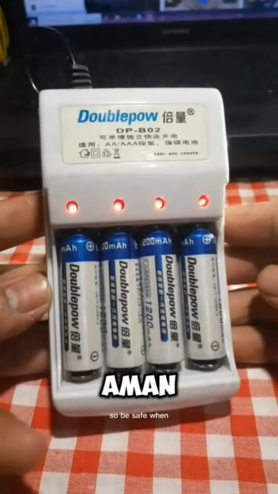 Doublepow Charger Baterai 4 slot AA/AAA + Isi 4 Baterai AAA 1200 mAh #charger #baterai #murah #shopeevideo