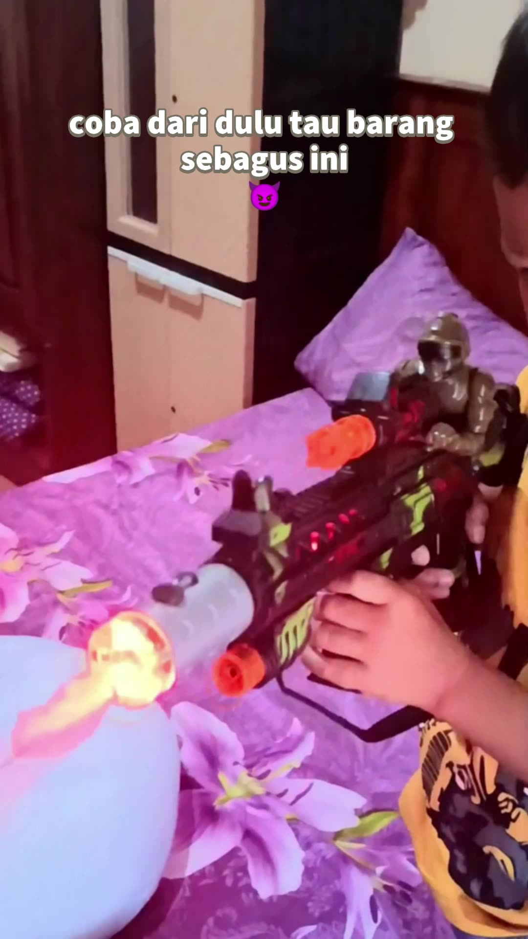 Toys - Mainan pistol anak laki-laki Tembakan Getar Bisa Keluar Asap Ada Suara Dan lampu Elektrik