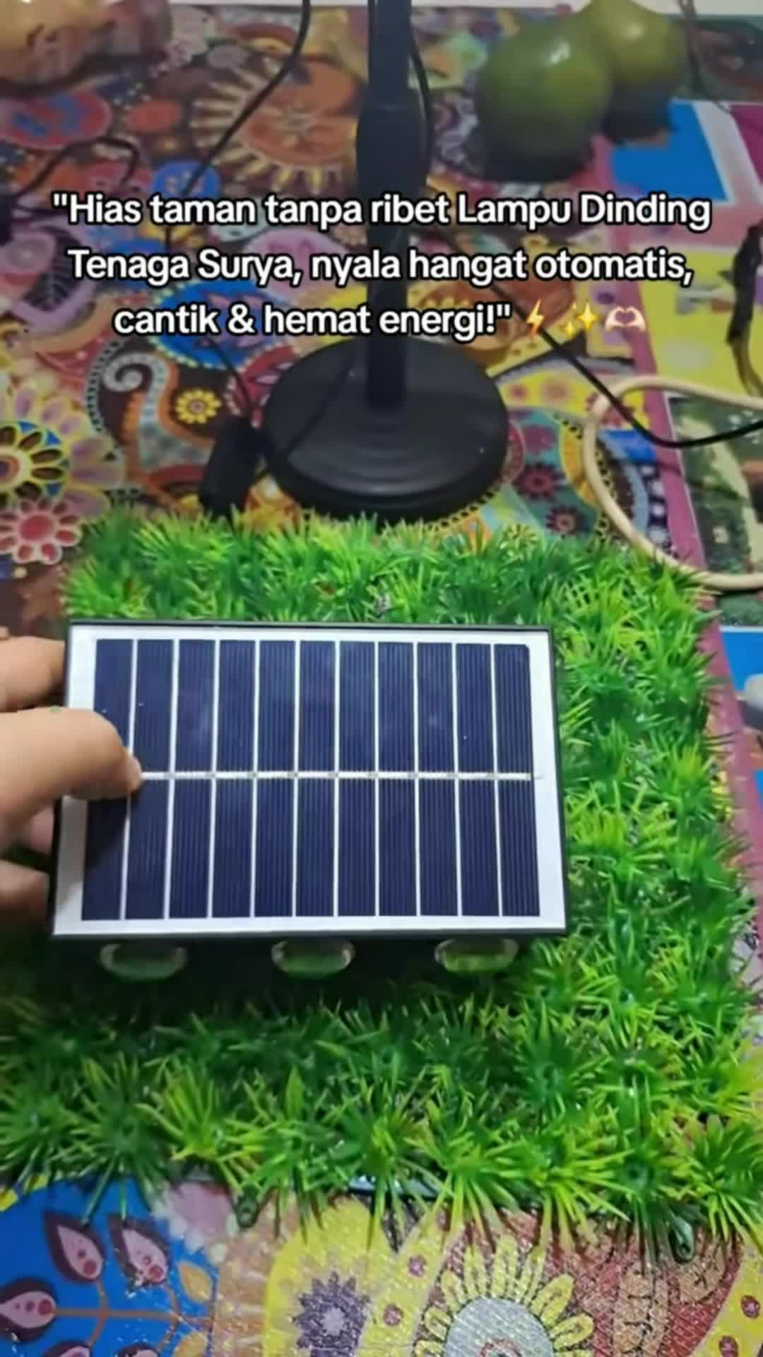 Lampu Dinding Taman Outdoor 6 LED Tenaga Surya Solar Panel Sensor #lampudinding #lamputaman #outdoor #solarpanel #tenagasurya #led #RacunShopee #fyp